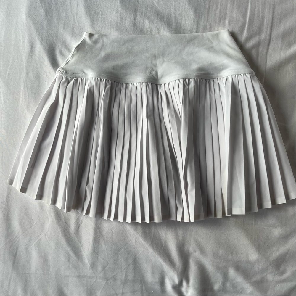 OFFLINE By Aerie Your Serve Pleated Skort in White - Picture 3 of 9